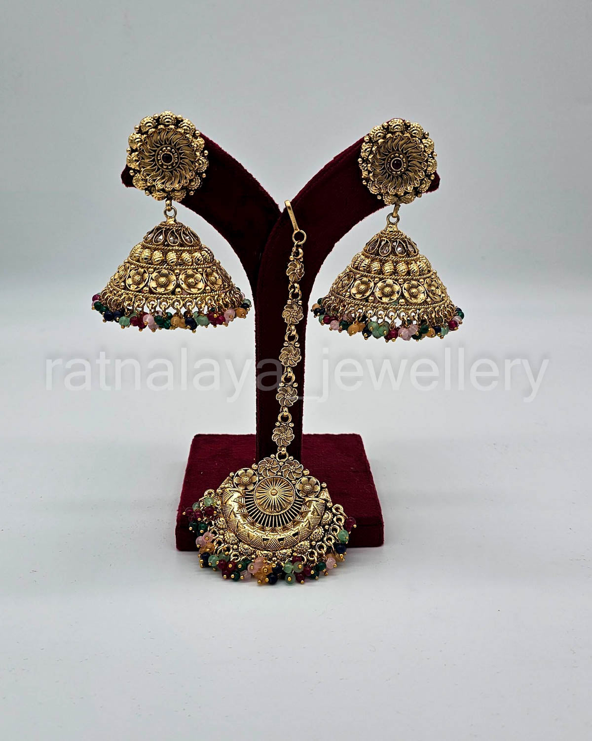 Oversized Jhumka set