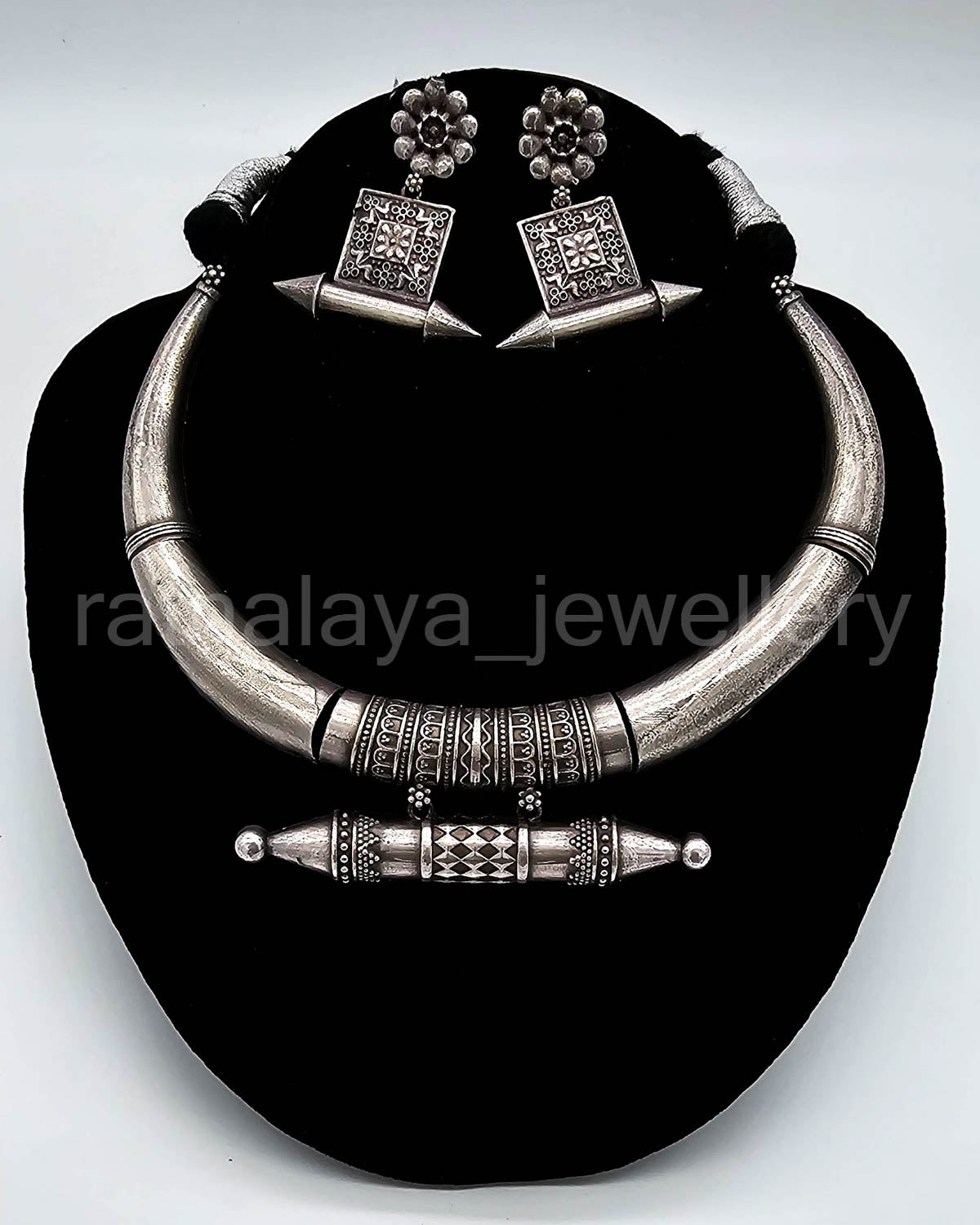 Oxidized Cuff Necklace Set