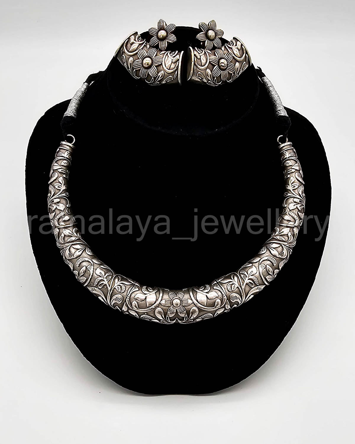 Oxidized Cuff Necklace Set