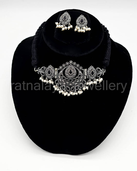 Oxidized Tilak Choker Set