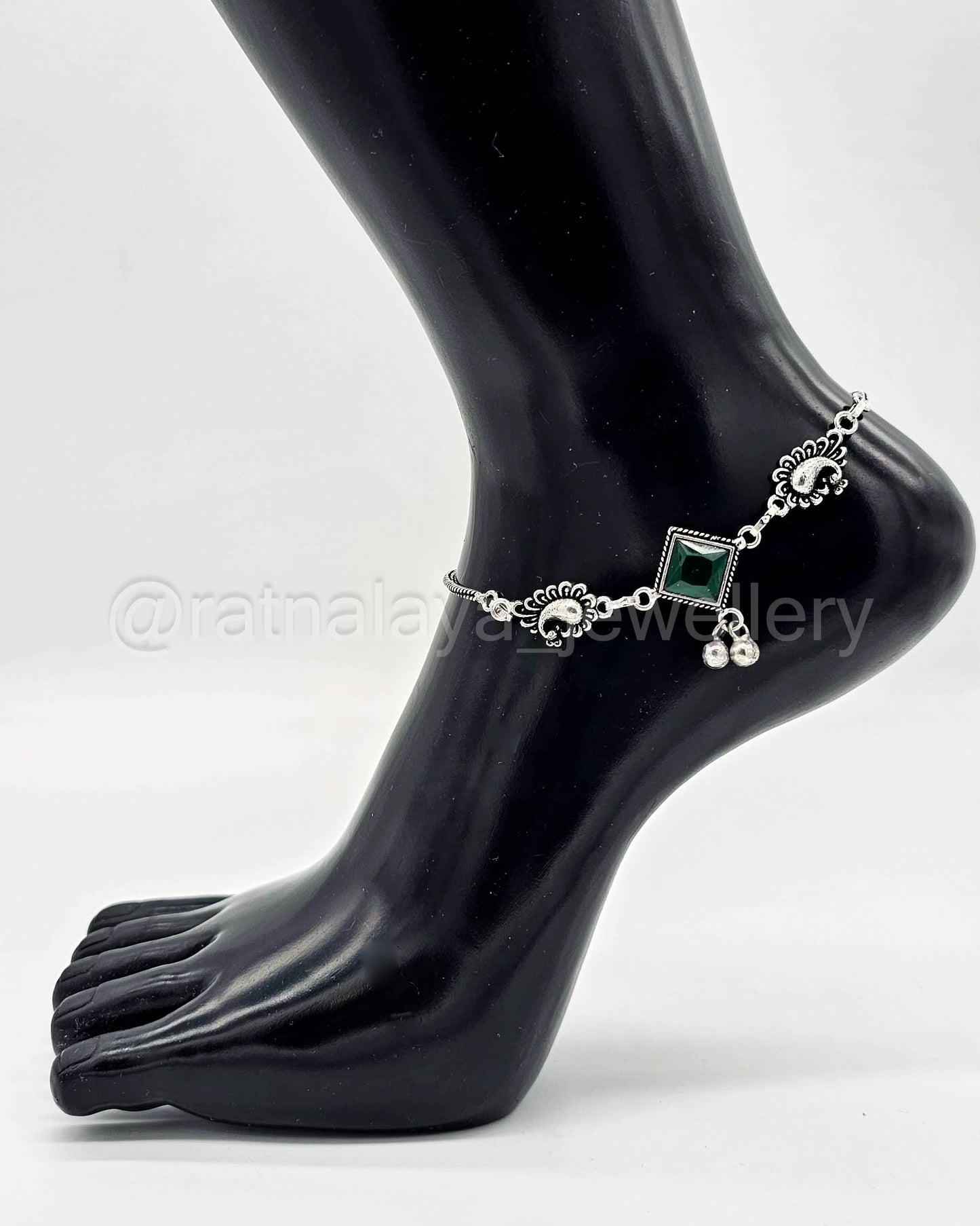 Oxidized Diamond Anklets