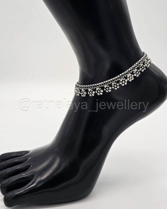 Simple Flower Anklet