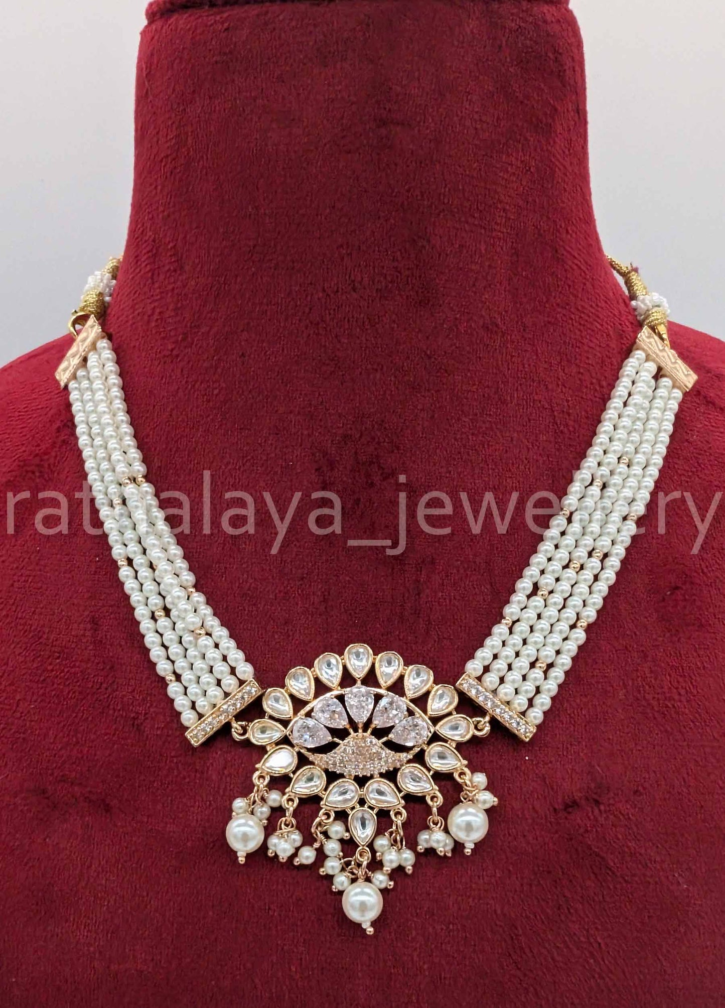 Beaded Tyani Necklace Set