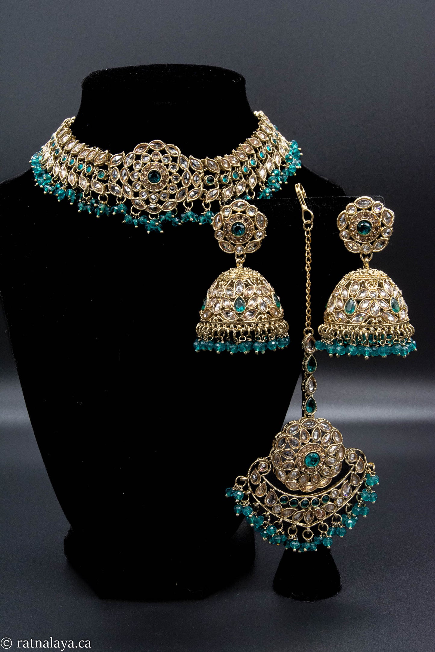 Kundan Necklace Set with Oversized  Kuda Jhumki and Tikka